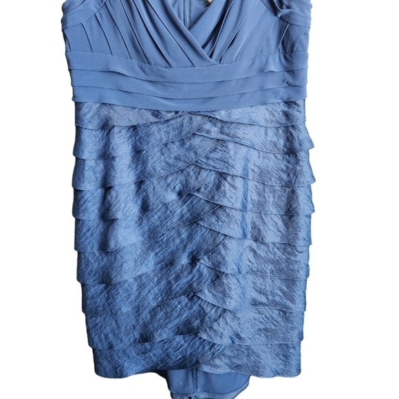 Adrianna Papell Blue Sleeveless Tiered, Pleated Metallic Cocktail dress, size 14 - Picture 3 of 10